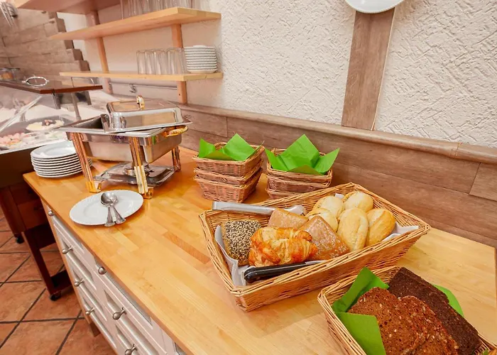 Hotel Landgasthof Hoelzer 3*